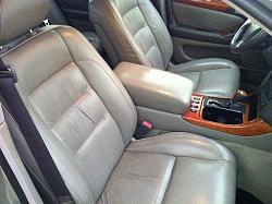 2000 Lexus GS400 Platinum Edition-lfront.jpg