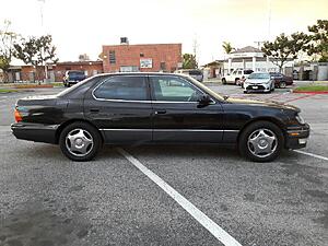 1998 Lexus LS400 *Black on Black, Clean Title, Runs good!*-3ekq7eg.jpg