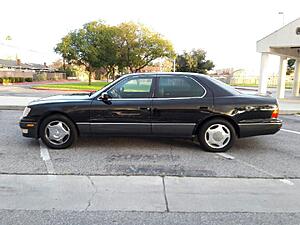 1998 Lexus LS400 *Black on Black, Clean Title, Runs good!*-bamwge4.jpg