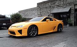 Orange LFA-11-01-03-lexus-lfa-in-orange.jpg