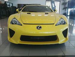 I saw the beast !!!!!!! Bright yellow Lexus LFA-293250_236561986379223_100000762696587_602804_1602869_n.jpg