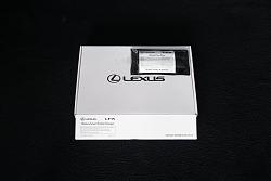 What accessories came with the LFA?-2012-lexus-lfa_263359_low_res.jpg