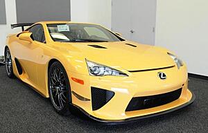 LFA #367 Yellow/Black in Hawaii-exdhacs.jpg