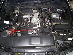 Engine start problem-lexus_ls400_engine_bay.jpg