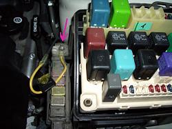 Wiring OEM HID in non HID car-2000-underhood-fuse-box-power-terminal-low-res.jpg