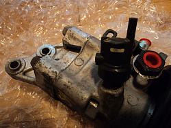 98 LS400 steering pump - what is this plastic part?-lexus-steering-pump-1.jpg