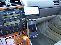 Garmin/Samsung replaces Magellan/Nokia-garmin-and-samsung-front-view-empty-phone-cradle-640x480.jpg