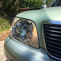 Broken headlight-broken_headlight.jpg