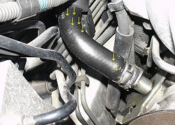 Power steering hose cracked on my 98 Celsior-.jpg