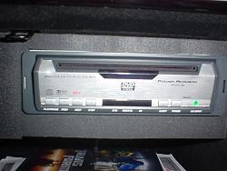 DVD player in the glovebox-dsc00964.jpg