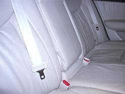 Remove rear seat and armrest dissassy - 2002 UL-rearcenterarmrest1.jpg
