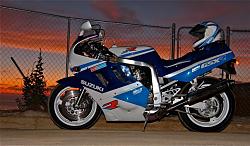 Who here has motorcycle(s) and love to ride more than driving LS-1989-gsxr-1100.jpg