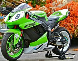 Who here has motorcycle(s) and love to ride more than driving LS-2007-zx6r.jpg