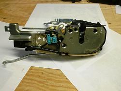 Ls430 passenger door latch broken-8-the-part-to-be-replace-lower-part-of-assembly-removed-2.jpg