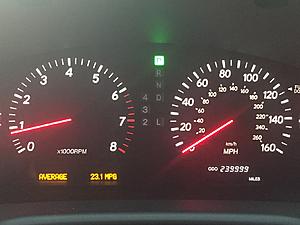 How many miles do YOU have on your LS430? (The Mother thread)-img_1293.jpg