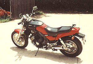 Who here drives LS430 and also rides motorcycle(s)-1987_fazer_700.2.jpg