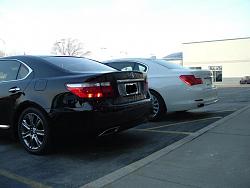 COMPARO  New BMW 750 and LS460 pixs-dscf1098.jpg