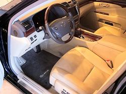 Black floor mats with Cashmere interior-photo-1.jpg