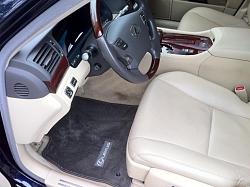 Black floor mats with Cashmere interior-photo-2.jpg