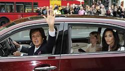 Paul McCartney &amp; bride rode LS460 for their wedding-paul-mccartney-with-wife-nancy-shevell-pic-getty-230908778.jpg