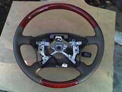FS: wood steering wheels-03-23-06_1628.jpg