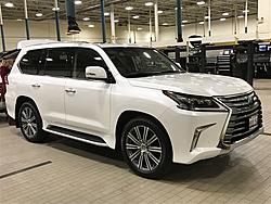 Leasing a 2017-msv94-lexus-570.jpg