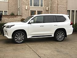 Leasing a 2017-2017-lexus-570.jpg