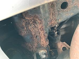 Looking At '08 LX570, but with undercarraige rust-lexus-4.jpg