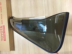 Genuine Toyota Lexus LX470 JDM sunroof visor with air deflector-image.jpeg