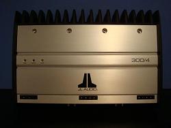 FS: JL Audio 300/4 amp &amp; Blitz 2.0 Capacitor-dsc00497.jpg