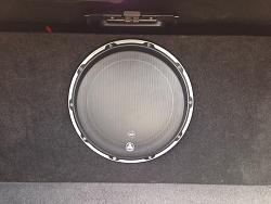 wtb: jl 10 or 12 inch jl w7 with 500/1 amp great condition-image-1018340790.jpg