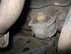 rear subframe mounts won't budge-img_4313.jpg