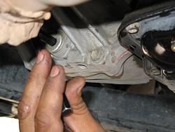 Tranny goes No.1 on Exhaust Pipes [Moderate Leak] Causes??-frontdifferentialplug.jpg