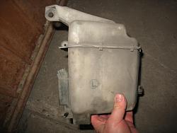 what is the capacity of the windshield washer fluid reservoir?-img_3070.jpg