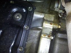 what type of oil leak is this?-img00010.jpg