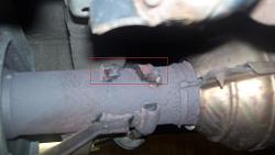 exhaust leak between cat and mufler-101_1913.jpg