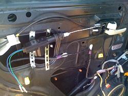 Door lock actuator motor replaceable???-img_0073.jpg