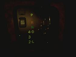 Green illuminated dot on gear shift panel-0829102007.jpg