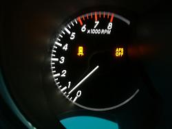 Anyone know what this dash light indicator is???-img_3825.jpg