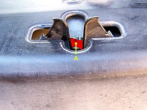 04 hood pops up if hit bump or dip in road-07rx-hood-latch-closed.jpg