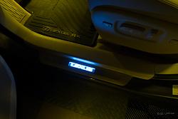 2013 RX350 lighted door sills-img_0187.jpg