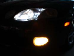 Stock vs Yellow Narva Fog Light-dscf0014.jpg