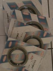 Rear Hub Wheels Bearings - Both Sides With 4 Seals-imag0037.jpg