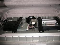2002 sc430 rear sub issue-trunk.jpg