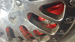 IS F front rotors-forumrunner_20140604_223736.png
