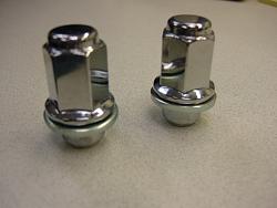 FS: 2 OEM lug nuts-nutz.jpg