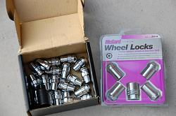 FS: Gorilla System Lug Nuts &amp; McGard Wheel Locks - LS460-dsc_1149.jpg