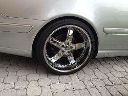 FS: 20&quot; 3pc Maya DLS Chrome Staggered with tires 00 OBO-img_1092.jpg