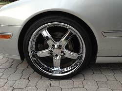 FS: 20&quot; 3pc Maya DLS Chrome Staggered with tires 00 OBO-img_1094.jpg