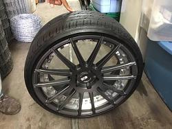 fs: 20&quot;staggered gunmetal rims w like new (95%tread remaining) tires. 00 FIRM-00909_gcig1oamxyl_600x450-1.jpg